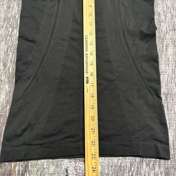 Lululemon Swiftly Tech Racerback Tank Top - Picture 4 of 9